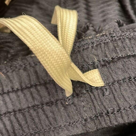 Under Armour Men’s Navy Blue White Athletic Shorts- Size Small - Picture 6 of 7